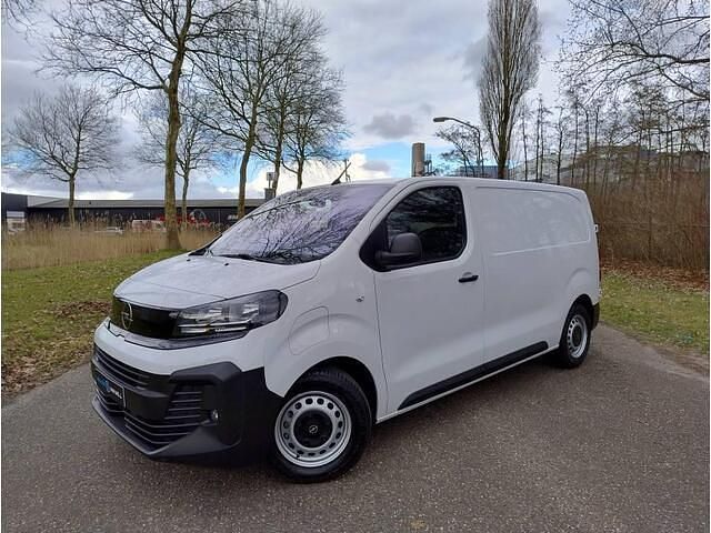 Nieuw Opel Vivaro-e Combi 100 kW (136 PK) 2026 Wit Van