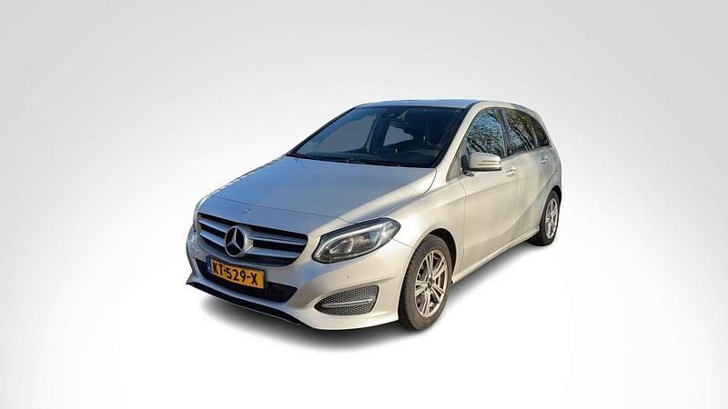 Zilver Gebruikt 2016 Mercedes B180 Style MPV | € 16.900 (Iets duurder) - Afbeelding 1/2