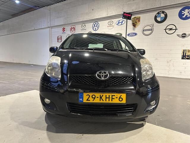 Occasion Toyota Yaris 101 PK (74 kW) 2009 Zwart Hatchback