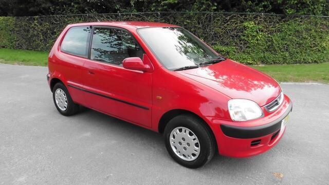 Rood Gebruikt 2000 Honda Logo Hatchback | € 2.950 - Afbeelding 1/4