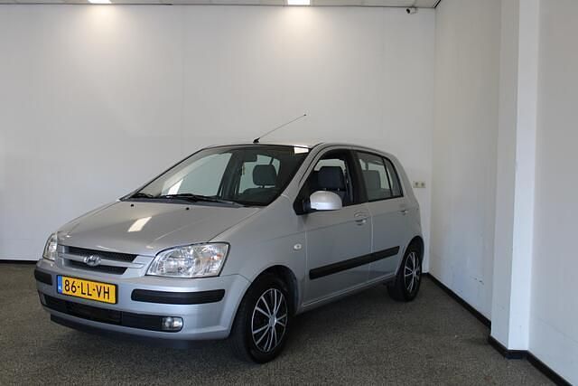 Occasion Hyundai Getz GLS 82 PK (60 kW) 2003 Grijs Hatchback