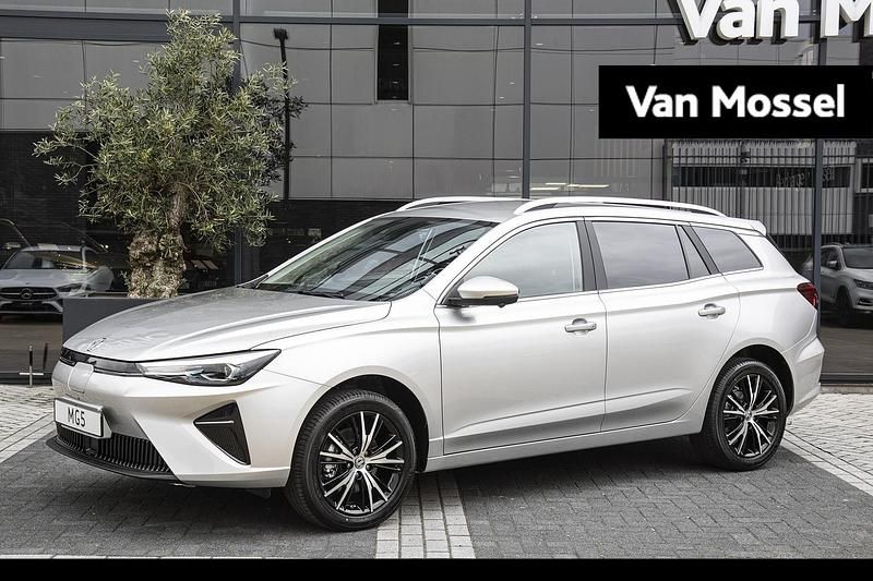 Grijs Nieuw 2025 MG MG5 EV Long Range Luxury Stationwagen | € 27.645 (Goede deal) - Afbeelding 1/3
