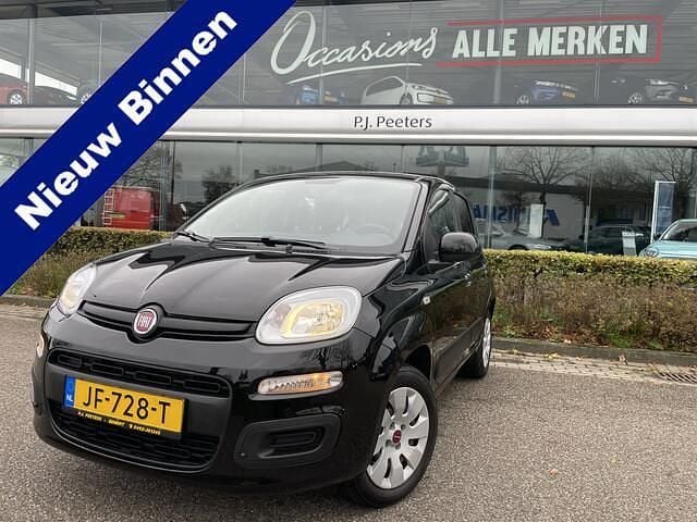 Zwart Gebruikt 2016 Fiat Panda Lounge Hatchback | € 8.750 (Eerlijke prijs) - Afbeelding 1/4