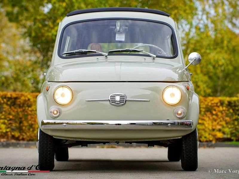 Beige Occasion 1965 Fiat 500 Stationwagen | € 16.950 - Afbeelding 1/4