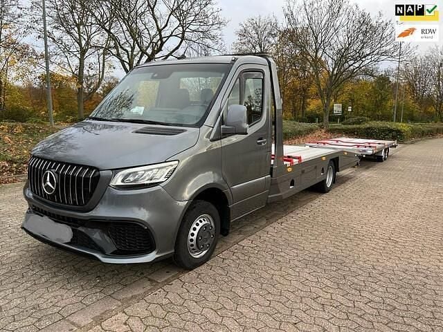 Grijs Gebruikt 2021 Mercedes Sprinter AMG Van | € 61.950 - Afbeelding 1/4