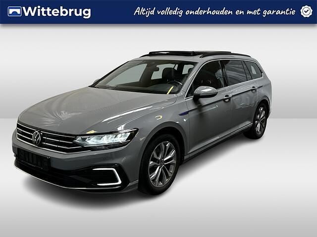 Grijs Gebruikt 2022 VW Passat Business Stationwagen | € 26.950 (Eerlijke prijs) - Afbeelding 1/1