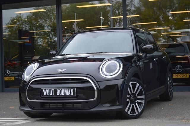 Zwart Gebruikt 2021 Mini Cooper Hatchback | € 26.900 (Duur) - Afbeelding 1/4