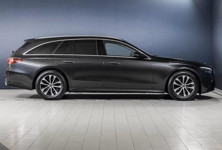 Occasion Mercedes E220 Avantgarde 2024 Grijs (metallic) Stationwagen