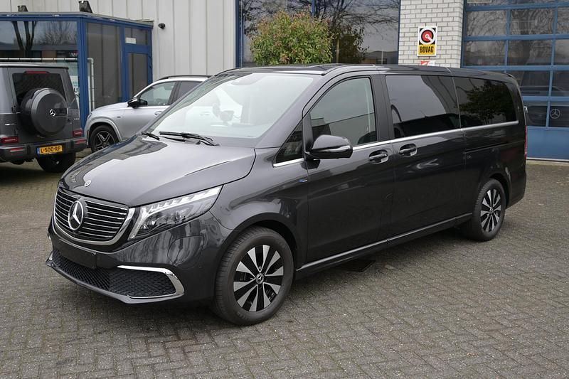 Grijs Occasion 2023 Mercedes EQV300 Avantgarde MPV | € 63.950 - Afbeelding 1/4