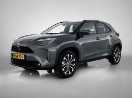 Ash grey metallic (licht grijs metallic) Gebruikt 2024 Toyota Yaris Cross SUV | € 31.745 (Eerlijke prijs) - Afbeelding 1/3