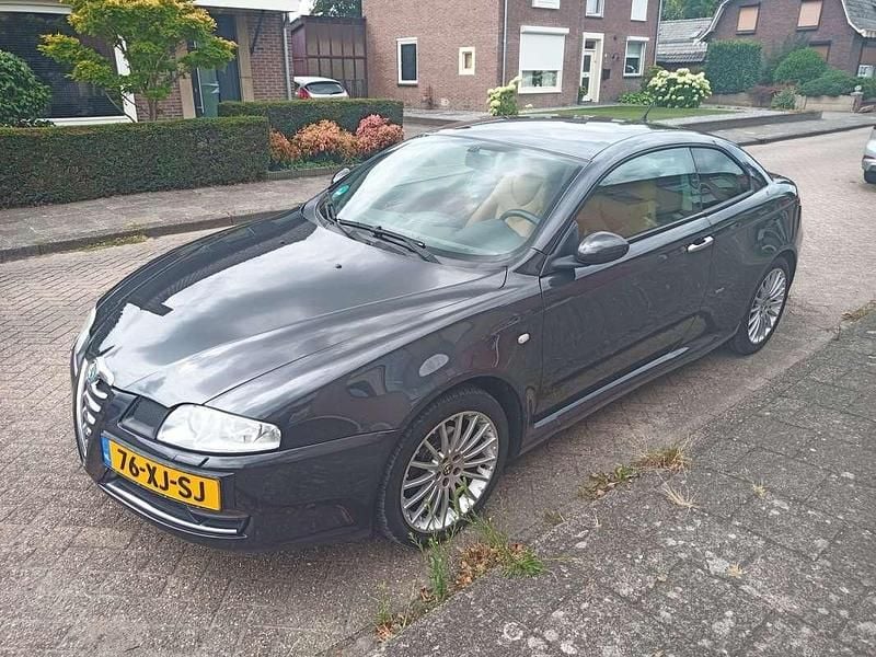 Gebruikt 2007 Alfa Romeo GT Distinctive Coupé | € 5.500 (Duur) - Afbeelding 1/4