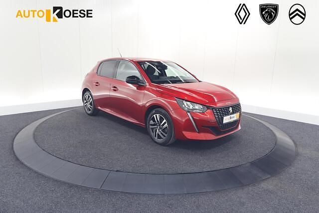Rood Gebruikt 2023 Peugeot 208 Allure Hatchback | € 17.900 (Eerlijke prijs) - Afbeelding 1/4