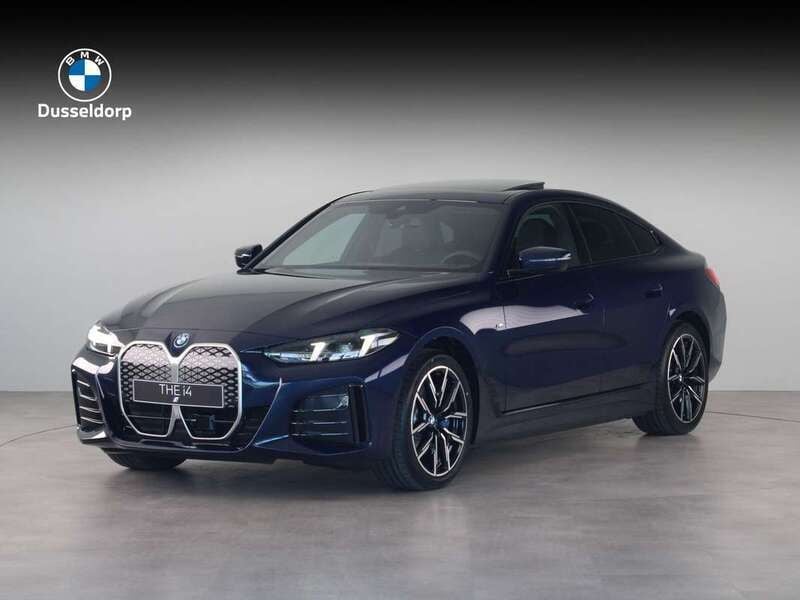 Blauw, metallic lak Nieuw 2025 BMW i4 M Sport Sedan | € 66.465 (Super prijs) - Afbeelding 1/4