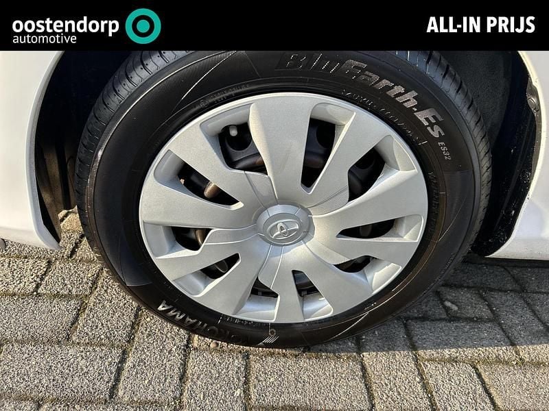 Wit Occasion 2016 Toyota Yaris Hybrid Hatchback | € 13.945 (Goede deal) - Afbeelding 1/4