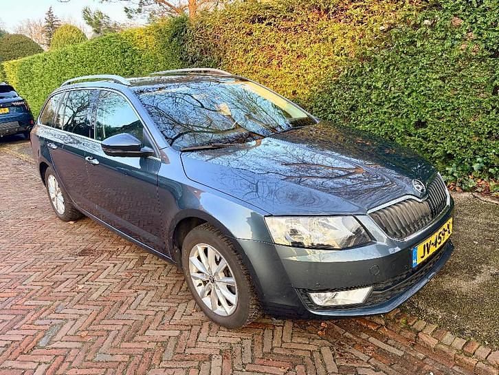 Occasion 2016 Skoda Octavia Stationwagen | € 7.500 (Goede deal) - Afbeelding 1/4