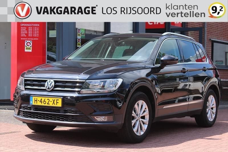Zwart Gebruikt 2020 VW Tiguan Business SUV | € 23.295 (Super prijs) - Afbeelding 1/4
