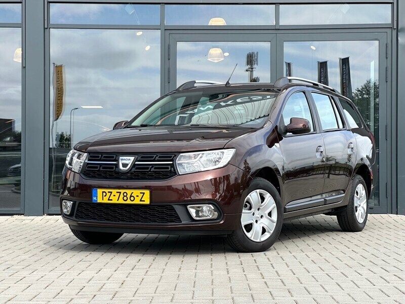 Bruin Gebruikt 2017 Dacia Logan MCV Lauréate Stationwagen | € 8.740 (Duur) - Afbeelding 1/4