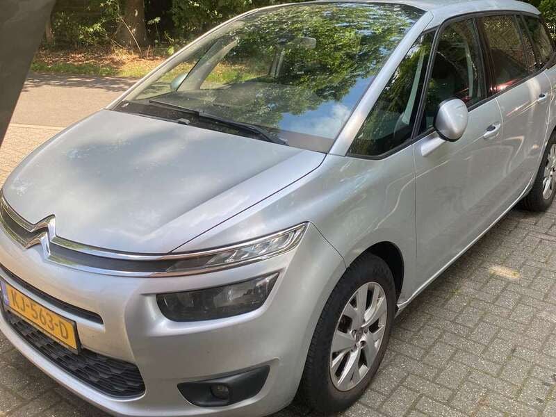 Zilver Gebruikt 2013 Citroën Grand C4 Picasso Tendance MPV | € 5.250 - Afbeelding 1/4