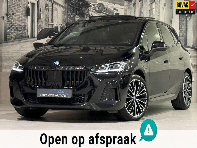 Zwart Gebruikt 2023 BMW 230 M Sport Stationwagen | € 39.950 (Eerlijke prijs) - Afbeelding 1/4