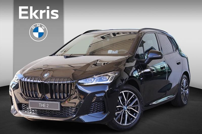 Zwart Nieuw 2025 BMW 225 Active Tourer M Sport MPV | € 61.295 - Afbeelding 1/4