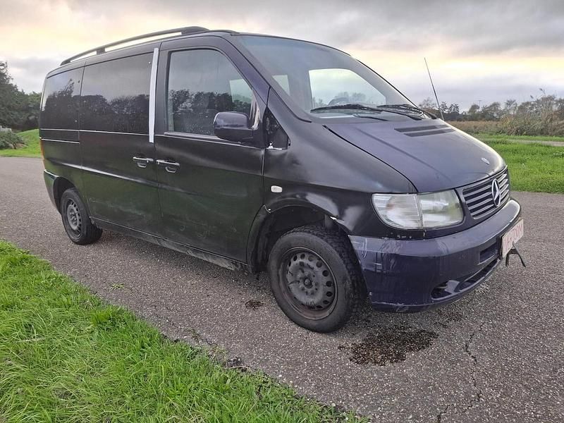Gebruikt 2002 Mercedes V220 MPV | € 1.350 - Afbeelding 1/4