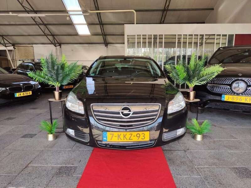 Zwart Gebruikt 2013 Opel Insignia Stationwagen | € 3.250 (Goede deal) - Afbeelding 1/3