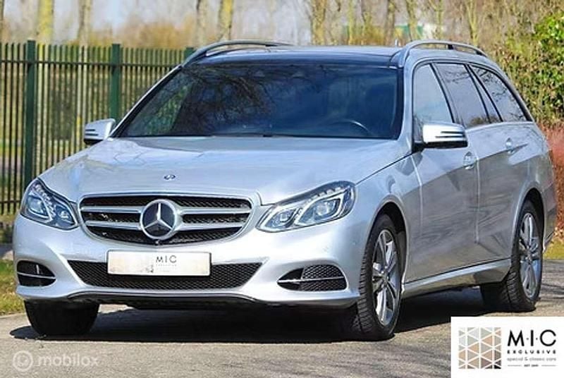 Grijs Gebruikt 2013 Mercedes E400 Avantgarde Stationwagen | € 22.950 - Afbeelding 1/4