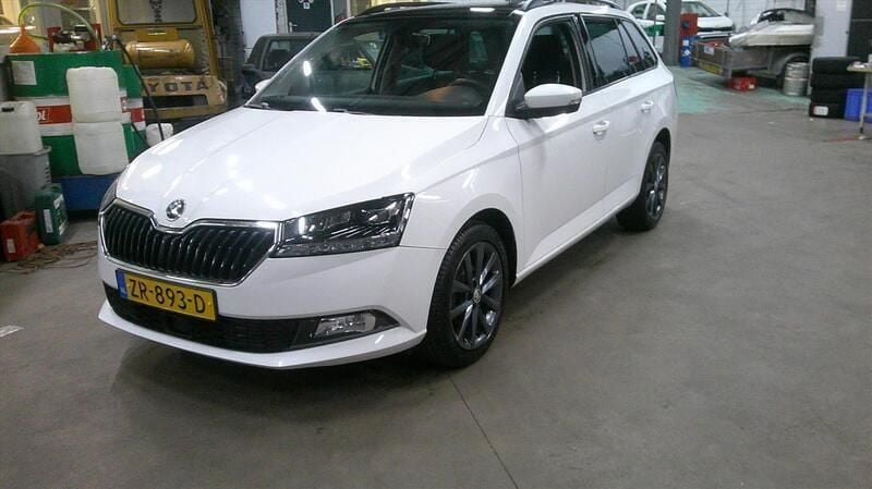 Wit Gebruikt 2019 Skoda Fabia Business Line Stationwagen | € 10.950 (Eerlijke prijs) - Afbeelding 1/4