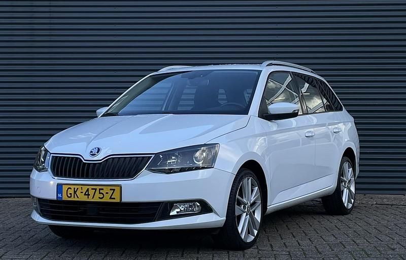 Wit Gebruikt 2015 Skoda Fabia Stationwagen | € 7.450 (Eerlijke prijs) - Afbeelding 1/4