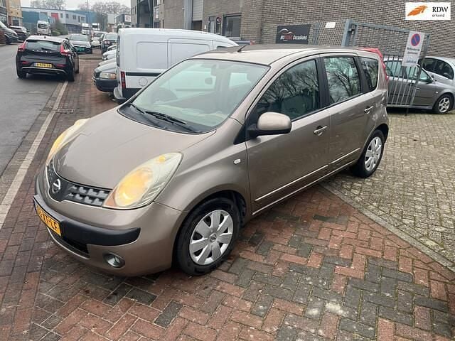 Bruin (metallic) Occasion 2007 Nissan Note Acenta MPV | € 1.999 (Eerlijke prijs) - Afbeelding 1/4