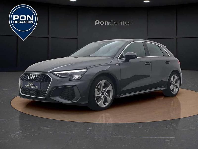 Grijs Gebruikt 2023 Audi A3 Sportback S-Line Hatchback | € 29.450 (Eerlijke prijs) - Afbeelding 1/3