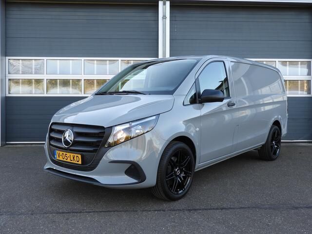 Grijs Nieuw 2024 Mercedes Vito MPV | € 44.950 (Super prijs) - Afbeelding 1/4