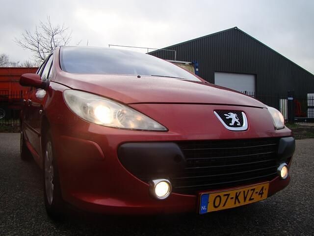 Occasion Peugeot 307 109 PK (80 kW) 2005 Rood Stationwagen