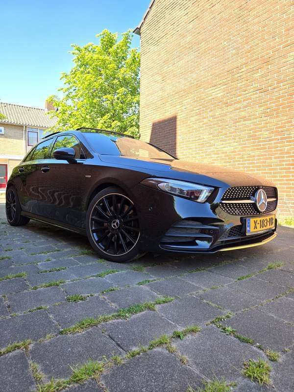 Zwart Gebruikt 2018 Mercedes 250 Edition 1 Stationwagen | € 32.000 - Afbeelding 1/4