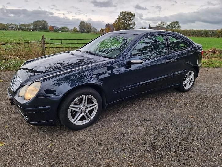 Gebruikt 2002 Mercedes C180 | € 2.950 (Eerlijke prijs) - Afbeelding 1/4