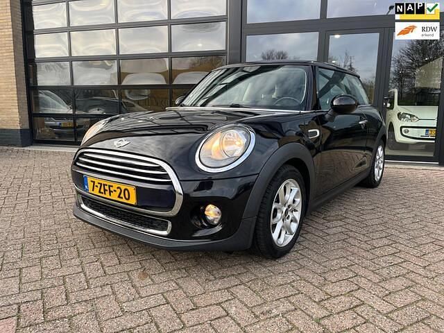 Zwart Gebruikt 2015 Mini Cooper Hatchback | € 7.950 (Super prijs) - Afbeelding 1/4
