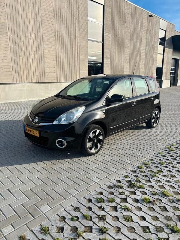 Zwart Gebruikt 2012 Nissan Note MPV | € 2.750 (Eerlijke prijs) - Afbeelding 1/4
