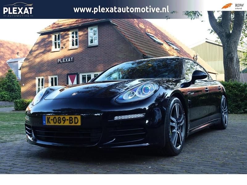 Zwart Occasion 2014 Porsche Panamera Hatchback | € 32.945 (Goede deal) - Afbeelding 1/4