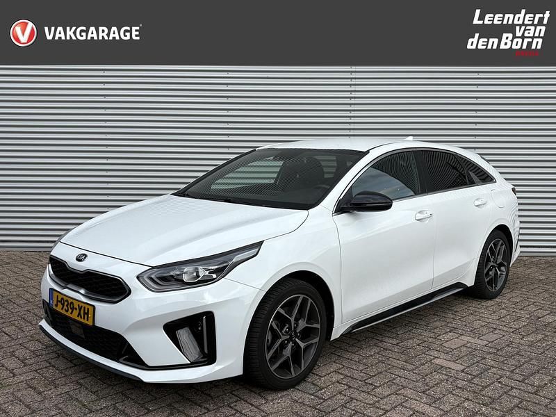 Wit metallic Gebruikt 2020 Kia ProCeed GT-Line Hatchback | € 19.995 (Eerlijke prijs) - Afbeelding 1/4