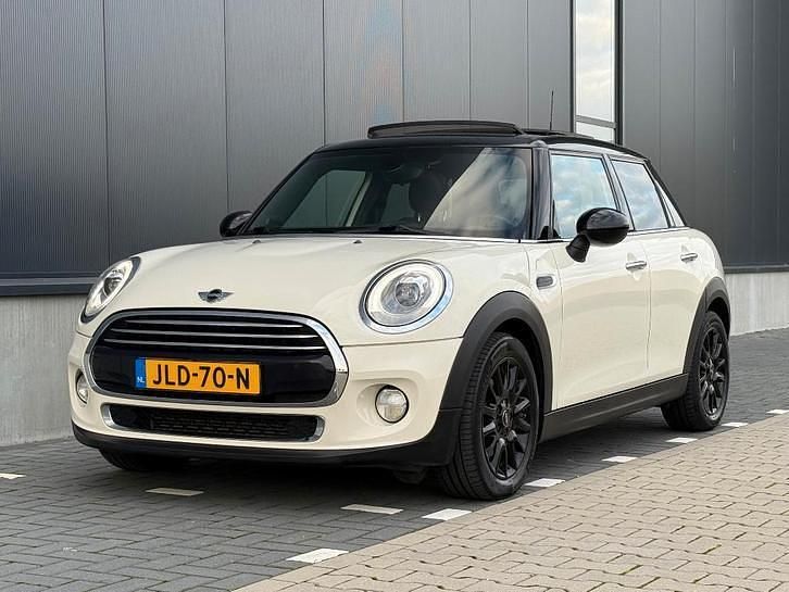 Wit Gebruikt 2015 Mini Cooper Chili Hatchback | € 12.950 (Goede deal) - Afbeelding 1/4