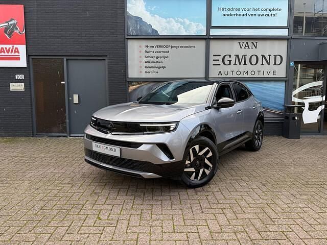Grijs (metallic) Nieuw 2025 Opel Mokka SUV | € 28.950 (Super prijs) - Afbeelding 1/4