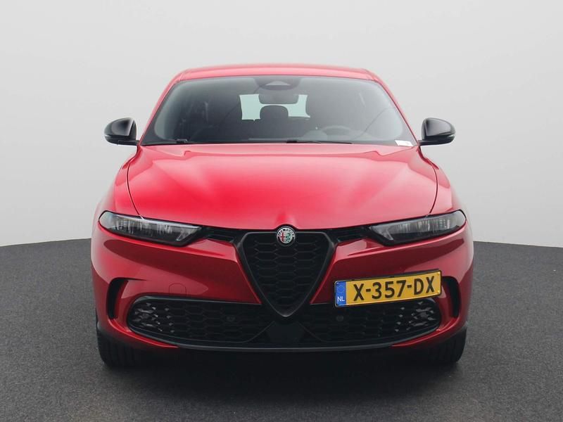Occasion Alfa Romeo Tonale Sprint 131 PK (96 kW) 2023 Rood SUV