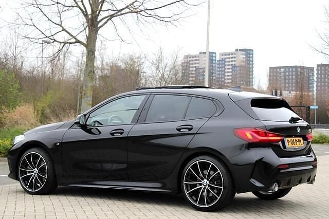Occasion BMW 120 M Sport 178 PK (130 kW) 2021 Zwart Hatchback