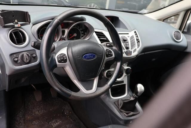 Occasion Ford Fiesta Titanium 82 PK (60 kW) 2010 Grijs Hatchback