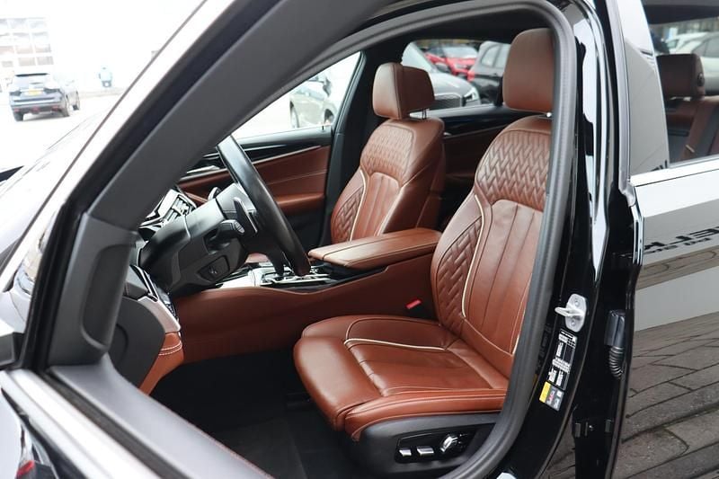 Occasion BMW 545e Executive 286 PK (210 kW) 2023 Zwart Sedan