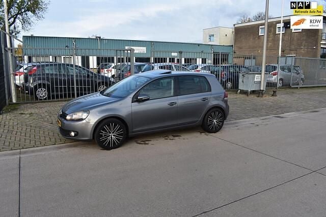 Grijs Gebruikt 2010 VW Golf VI Highline Hatchback | € 5.450 (Eerlijke prijs) - Afbeelding 1/4