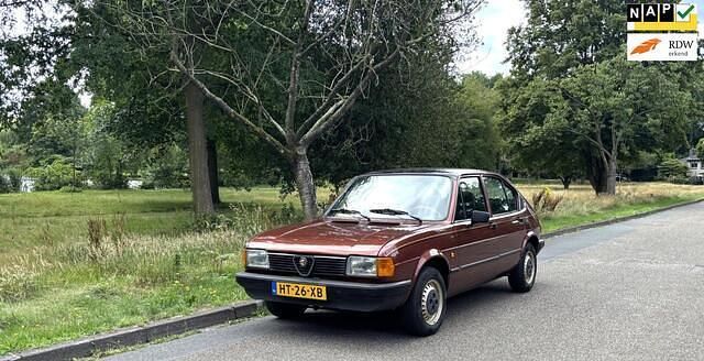 Bruin Gebruikt 1982 Alfa Romeo Alfasud | € 11.745 - Afbeelding 1/4