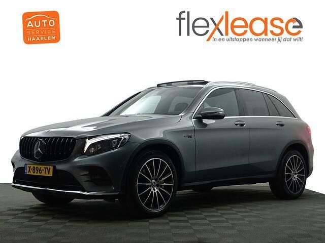 Grijs metallic Gebruikt 2018 Mercedes GLC250 Sport Edition SUV | € 29.900 (Eerlijke prijs) - Afbeelding 1/4
