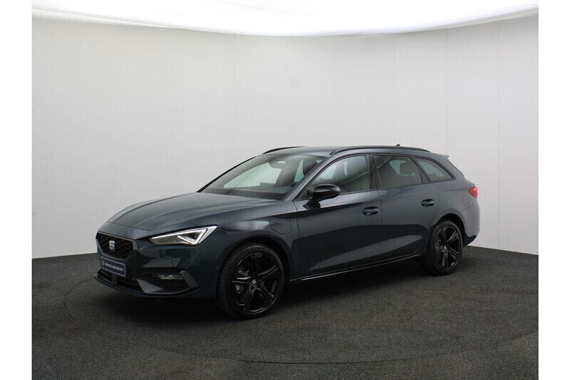 Blauw Nieuw 2025 Seat Leon Business Stationwagen | € 40.487 (Eerlijke prijs) - Afbeelding 1/4