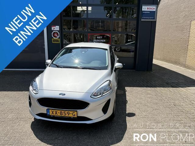 Grijs Gebruikt 2019 Ford Fiesta Trend Hatchback | € 11.750 (Eerlijke prijs) - Afbeelding 1/4